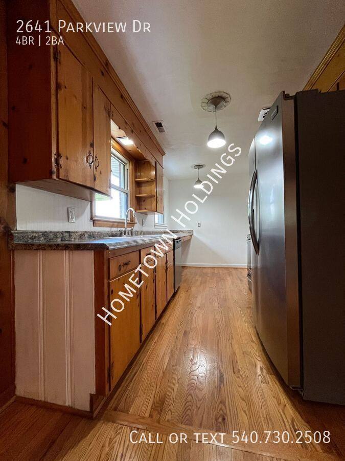 House for rent at 2641 Parkview Dr, Vinton, VA 24179