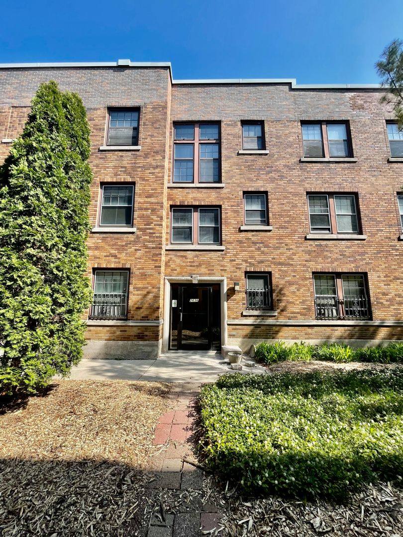 Apartment for rent at 2636 N Oakland Ave, Milwaukee, WI 53211