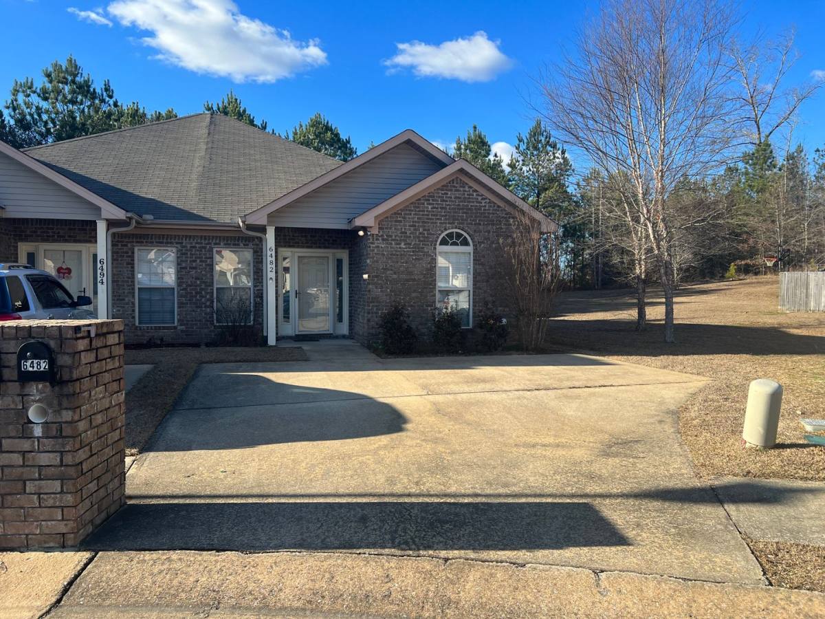 Townhouse for rent at 6482 Covington Villas Lane, Tuscaloosa, AL 35405
