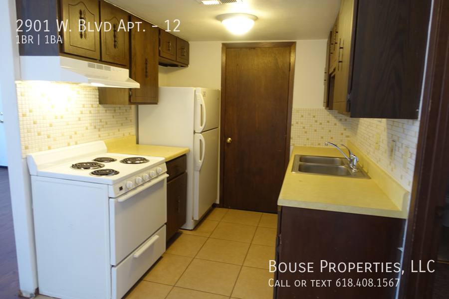 Apartment for rent at 2901 W Blvd #12, Belleville, IL 62221