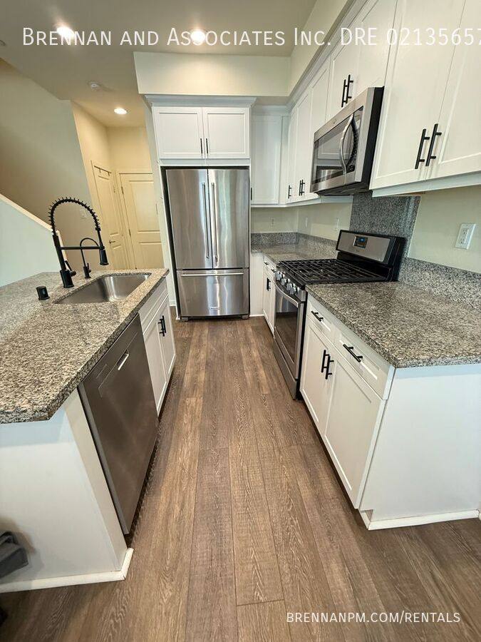 Townhouse for rent at 2024 Foxtrot Loop #3, Chula Vista, CA 91915