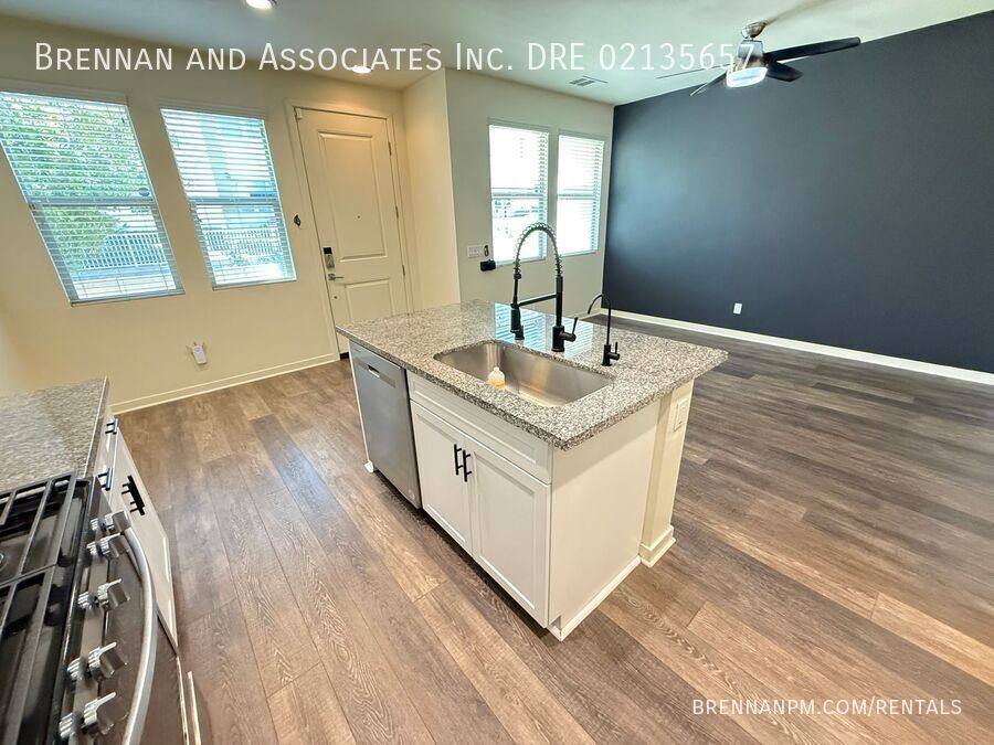 Townhouse for rent at 2024 Foxtrot Loop #3, Chula Vista, CA 91915