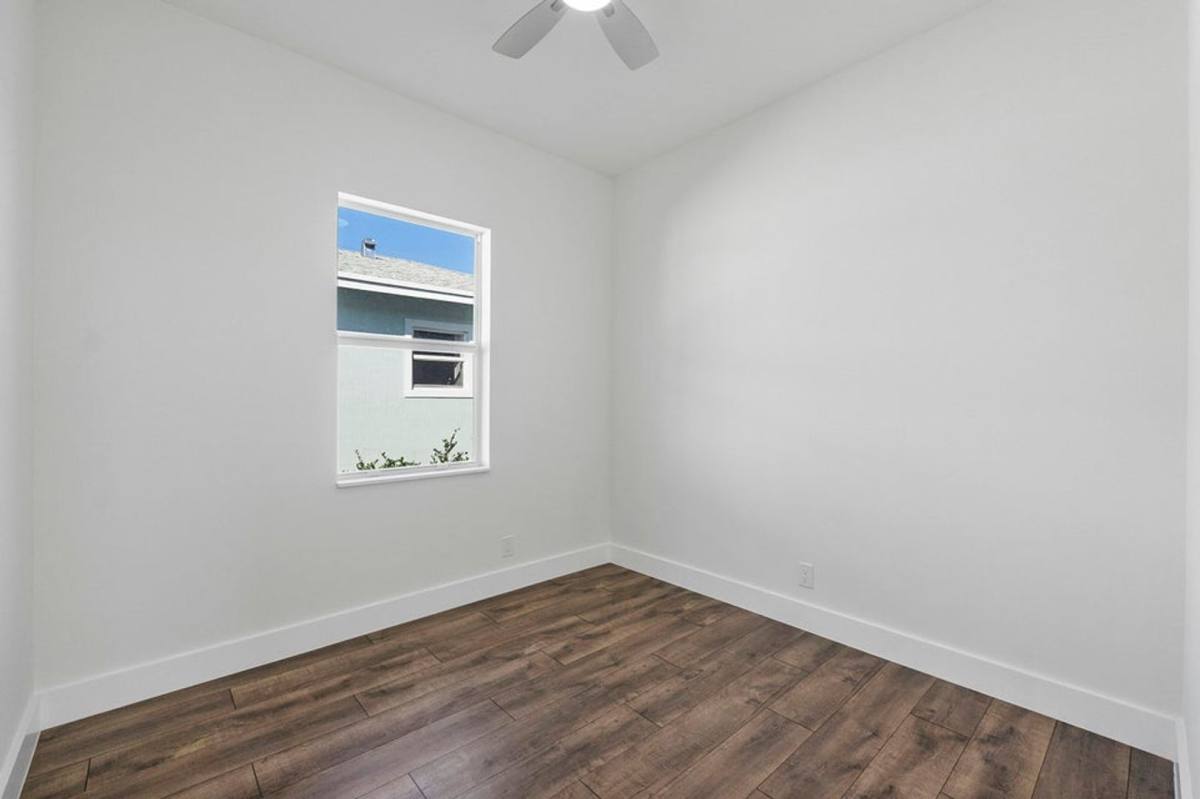 House for rent at 1573 W 16th St, West Palm Beach, FL 33404