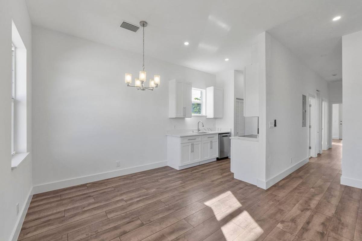 House for rent at 1573 W 16th St, West Palm Beach, FL 33404
