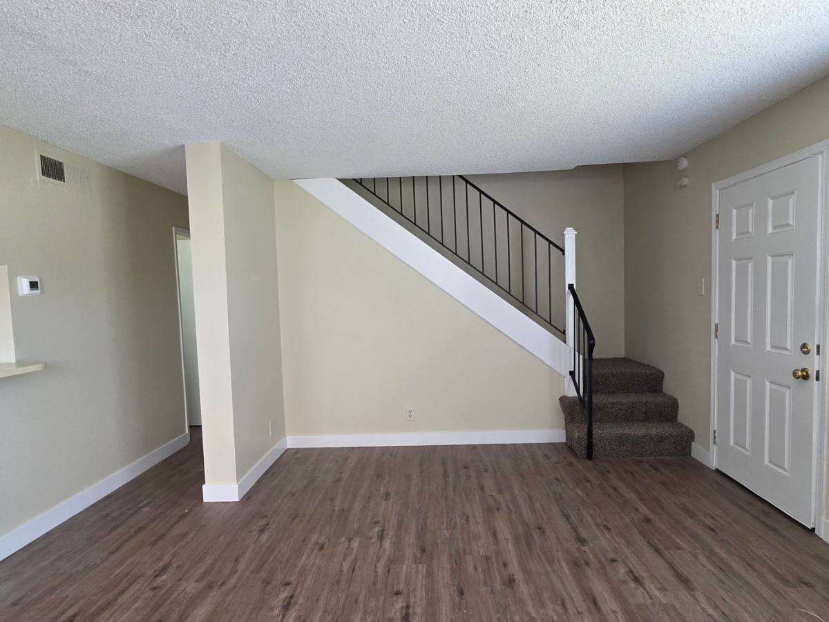 Apartment for rent at 3700 Soranno Ave, Bakersfield, CA 93309