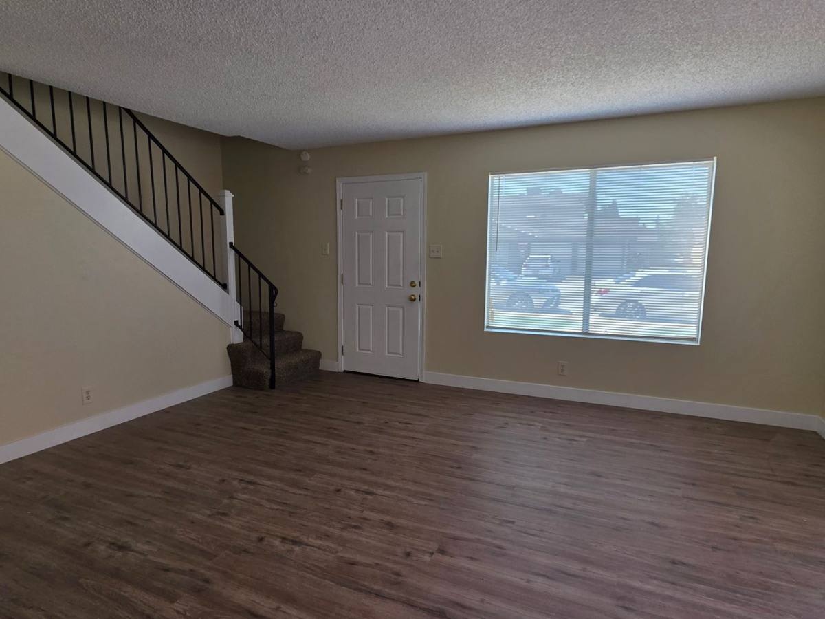 Apartment for rent at 3700 Soranno Ave, Bakersfield, CA 93309