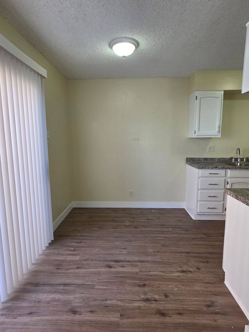 Apartment for rent at 3700 Soranno Ave, Bakersfield, CA 93309