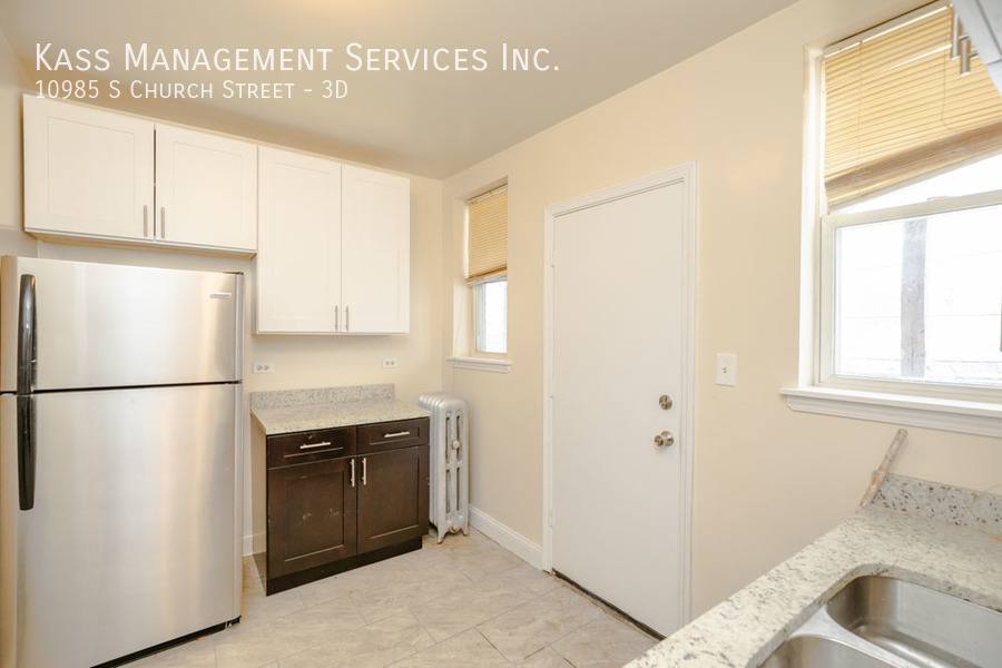 Apartment for rent at 10985 S Church St #3D, Chicago, IL 60643