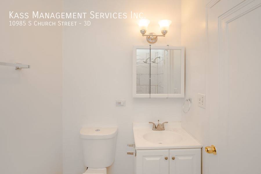 Apartment for rent at 10985 S Church St #3D, Chicago, IL 60643