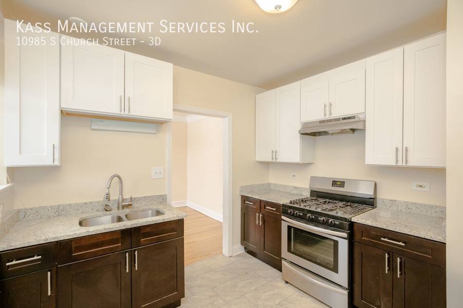 Apartment for rent at 10985 S Church St #3D, Chicago, IL 60643