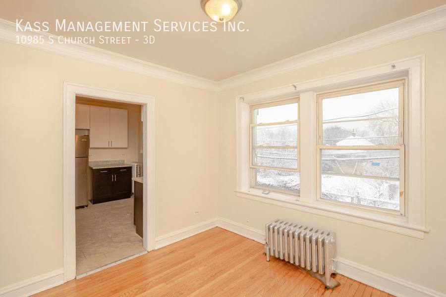 Apartment for rent at 10985 S Church St #3D, Chicago, IL 60643
