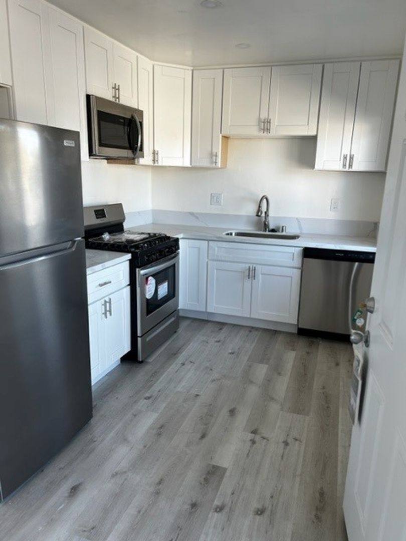 Apartment for rent at 410 Grant St, Oceanside, CA 92054