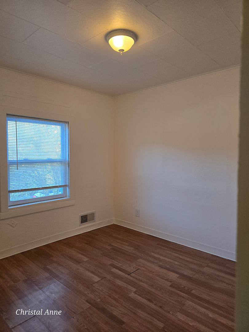Apartment for rent at 321 S Third St, Shelton, WA 98584