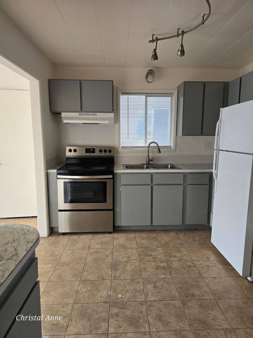 Apartment for rent at 321 S Third St, Shelton, WA 98584