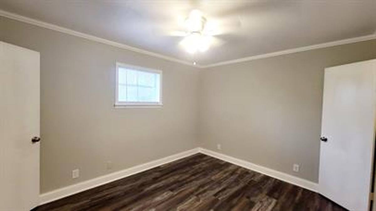 Apartment for rent at 403 Main St, Mount Vernon, TX 75457