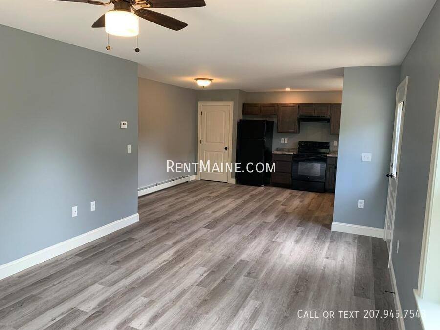 Apartment for rent at 17 Twin Oak Dr, Bangor, ME 04401