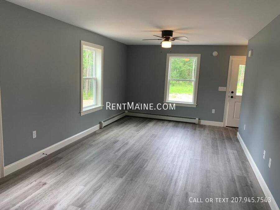 Apartment for rent at 17 Twin Oak Dr, Bangor, ME 04401
