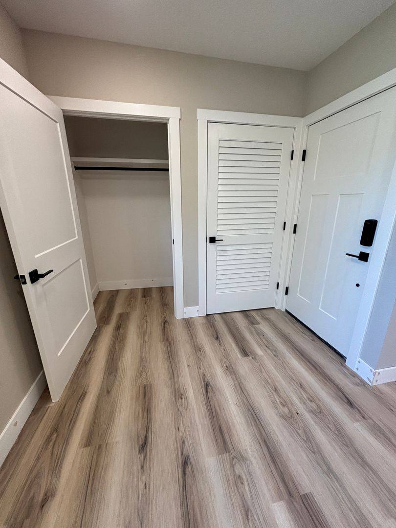 Apartment for rent at 106 E Sycamore St, Monett, MO 65708