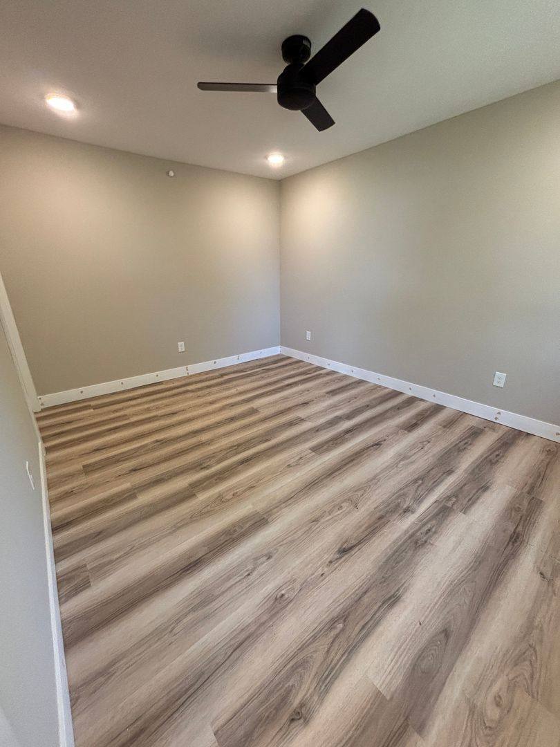 Apartment for rent at 106 E Sycamore St, Monett, MO 65708