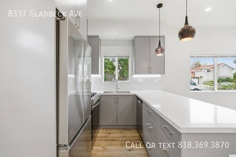 Condo for rent at 8337 Gladbeck Ave, Northridge, CA 91324