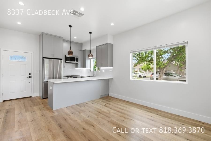 Condo for rent at 8337 Gladbeck Ave, Northridge, CA 91324