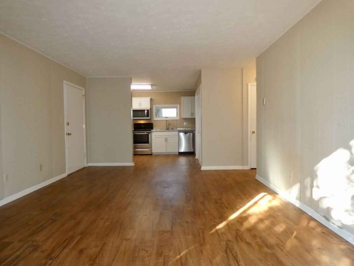 Apartment for rent at 105 S Main St, Weaverville, NC 28787