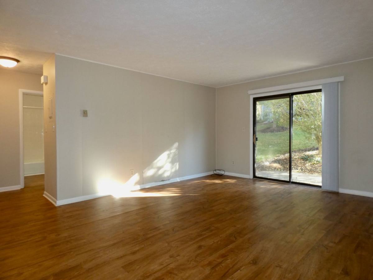 Apartment for rent at 105 S Main St, Weaverville, NC 28787