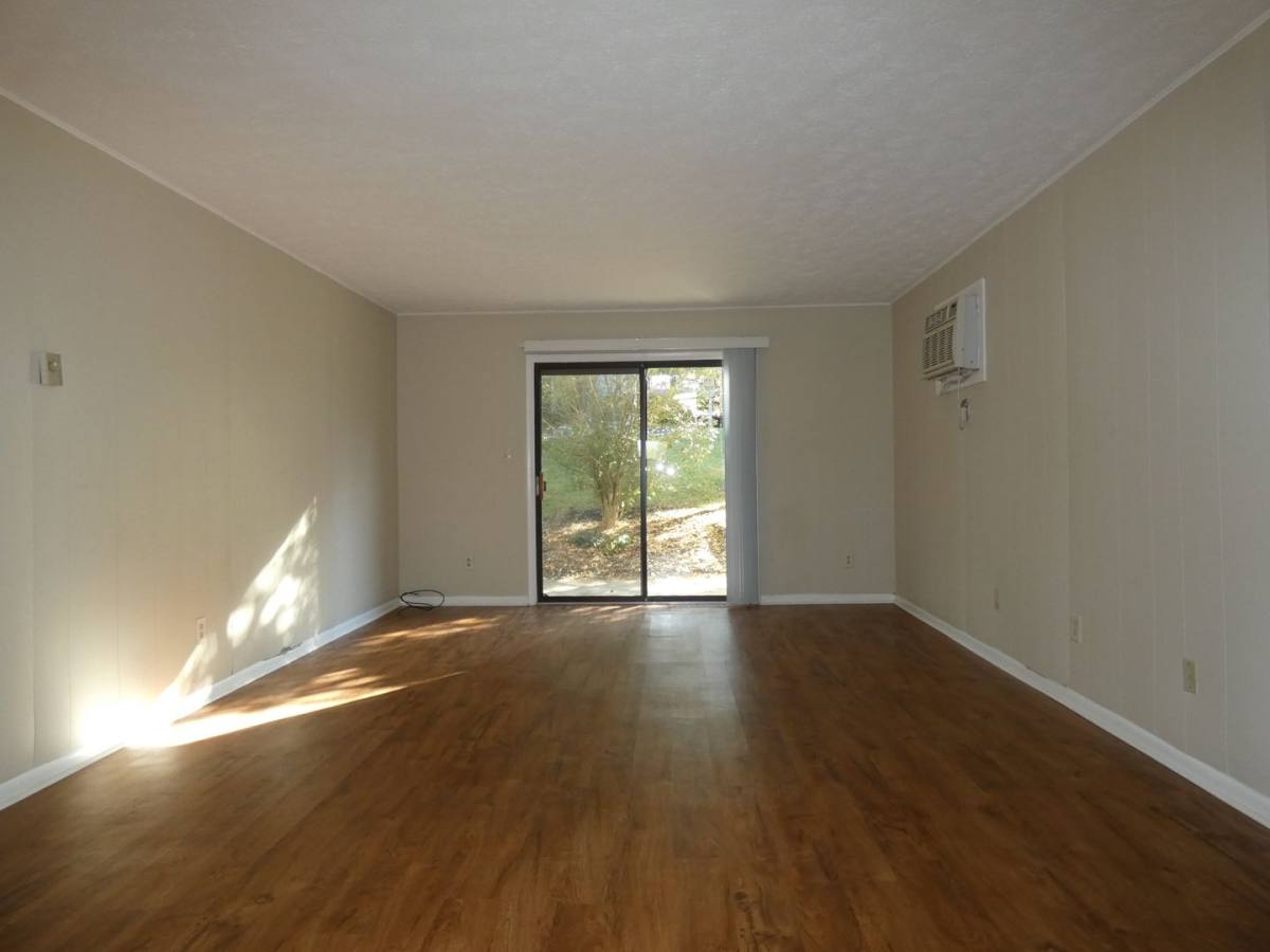 Apartment for rent at 105 S Main St, Weaverville, NC 28787