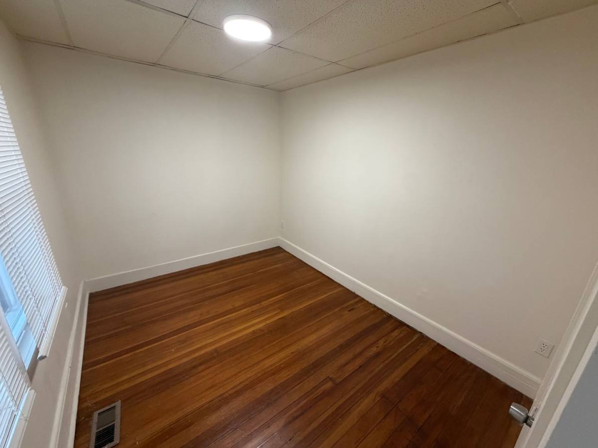 Apartment for rent at 225 Oakland St, Springfield, MA 01108