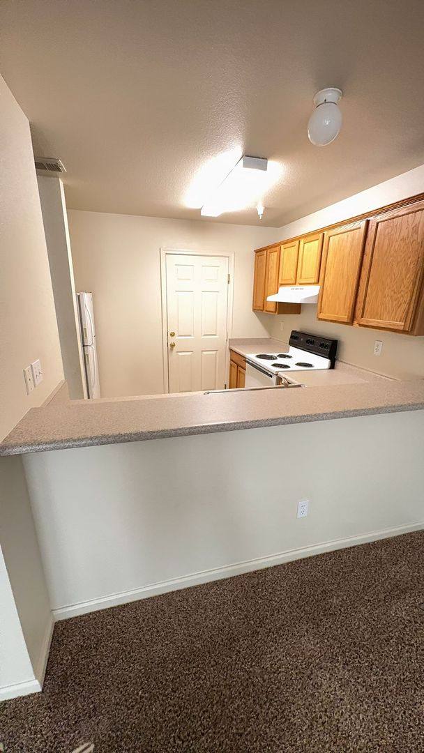 Townhouse for rent at 1100 Brandon Court, Redding, CA 96003
