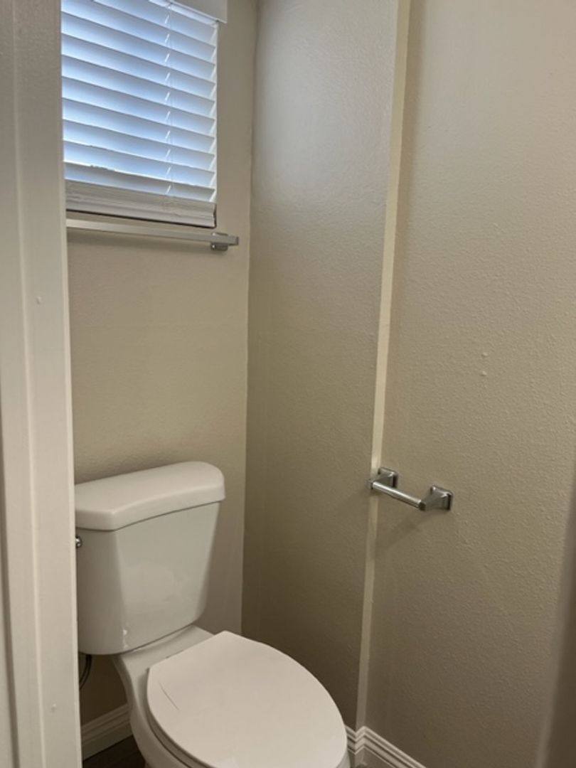 Apartment for rent at 3524 Ashe Road, Units A-C, Bakersfield, CA 93309