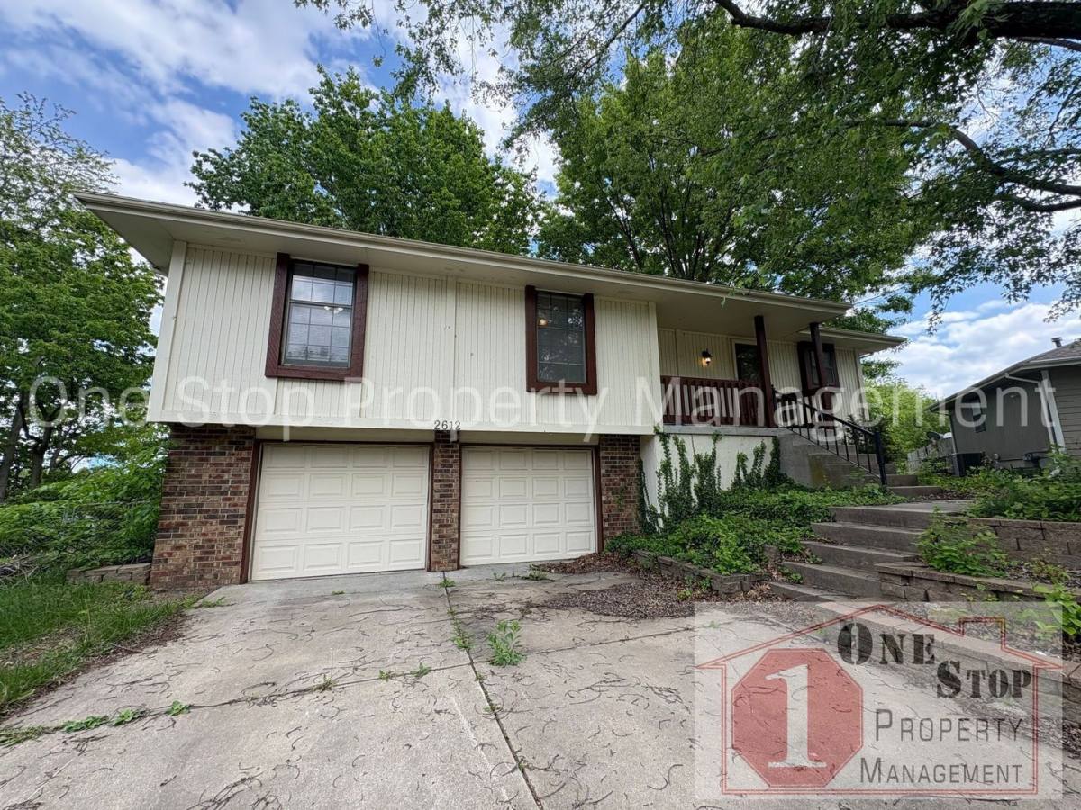 House for rent at 2612 SE 7th St Terrace, Blue Springs, MO 64014
