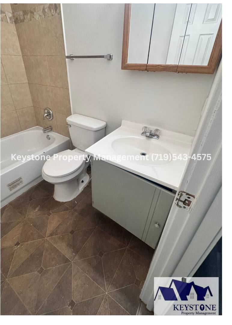 Townhouse for rent at 947 S Honeysuckle Dr, Pueblo, CO 81007