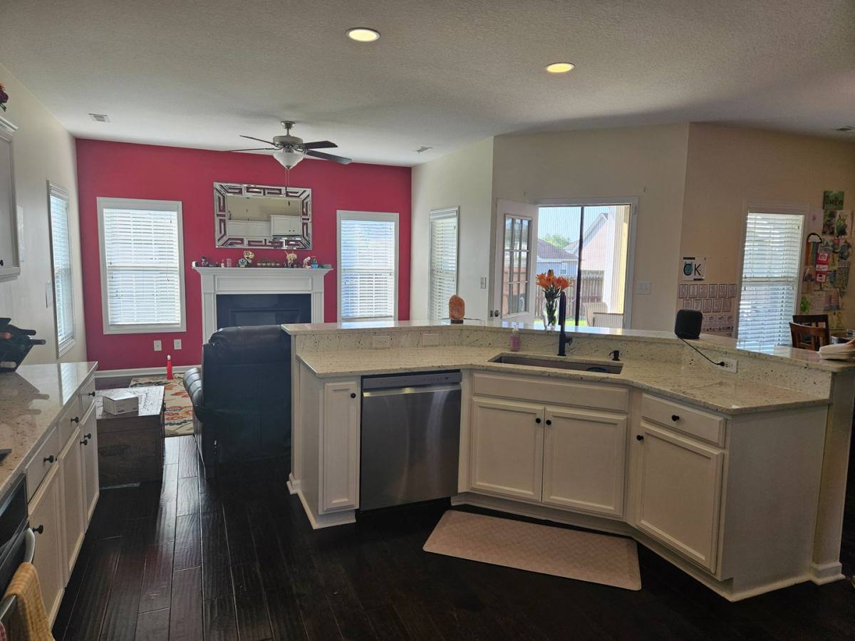House for rent at 403 Derrick Dr, Sneads Ferry, NC 28460