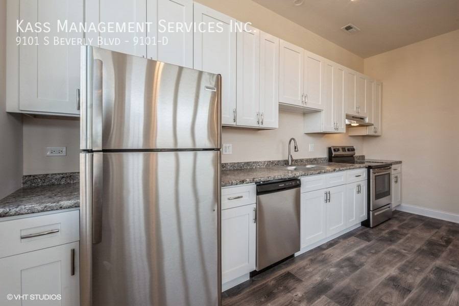 Apartment for rent at 9101 S Beverly Blvd #D, Chicago, IL 60620