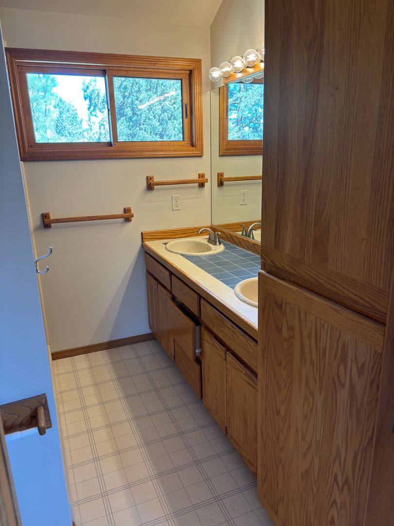 House for rent at 67430 Harrington Loop Rd, Bend, OR 97703