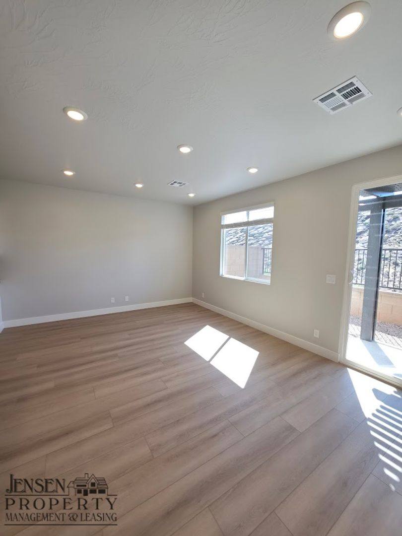 Townhouse for rent at 3984 E Fossil Way, Washington, UT 84780
