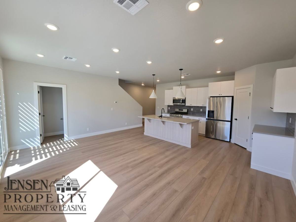 Townhouse for rent at 3984 E Fossil Way, Washington, UT 84780