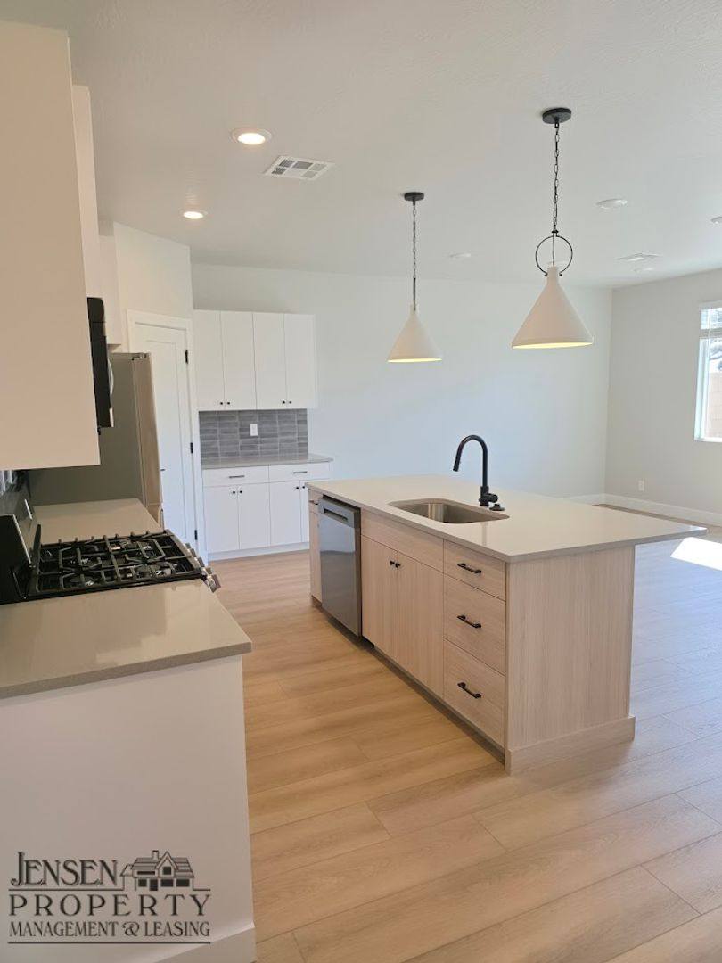 Townhouse for rent at 3984 E Fossil Way, Washington, UT 84780