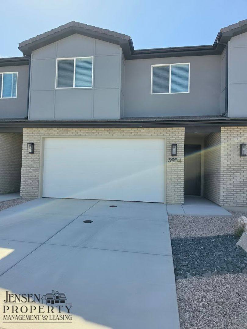 Townhouse for rent at 3984 E Fossil Way, Washington, UT 84780