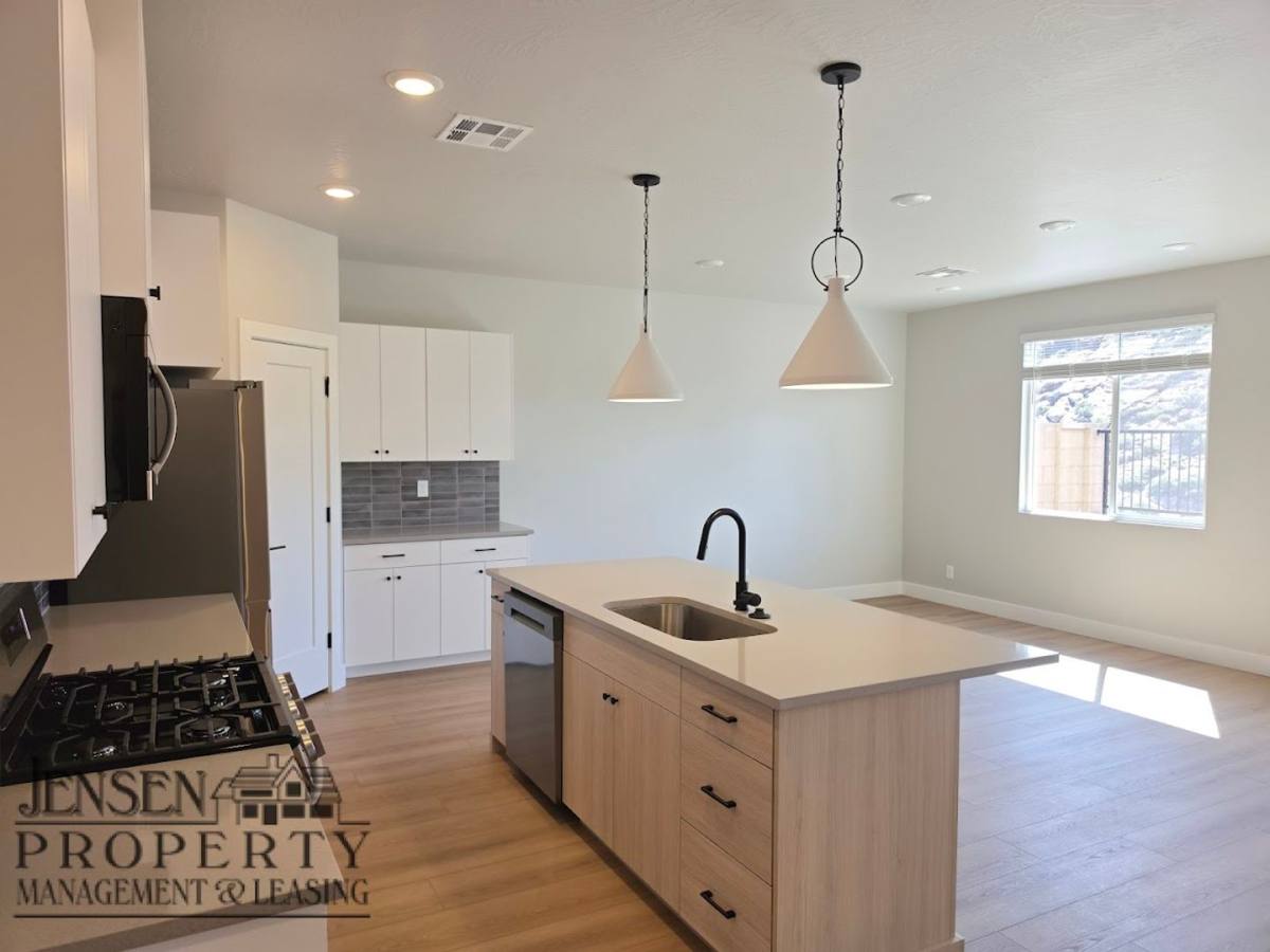 Townhouse for rent at 3984 E Fossil Way, Washington, UT 84780