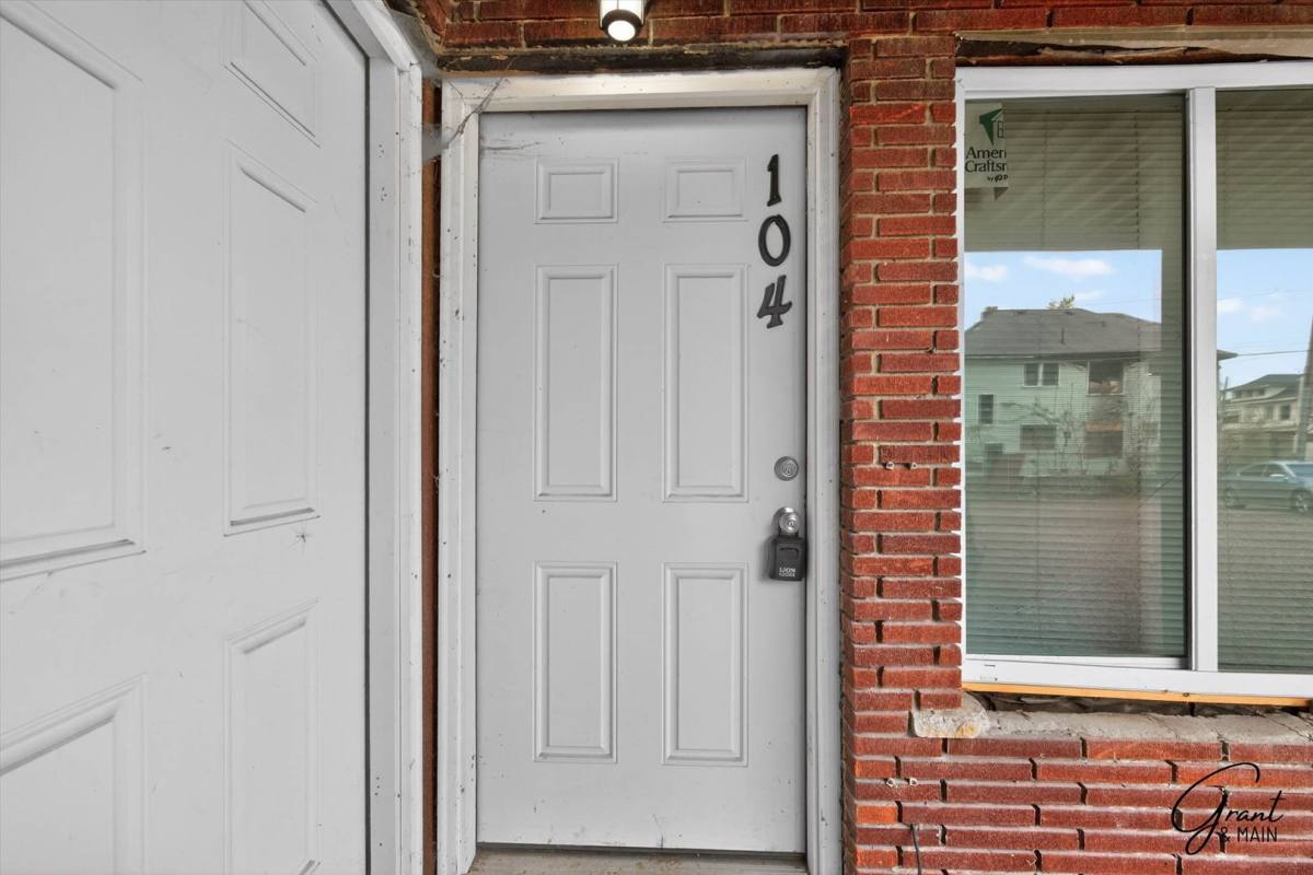 Apartment for rent at 11411 Wyoming, Detroit, MI 48204