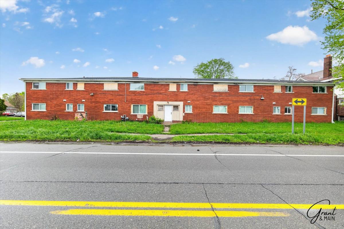 Apartment for rent at 11411 Wyoming, Detroit, MI 48204