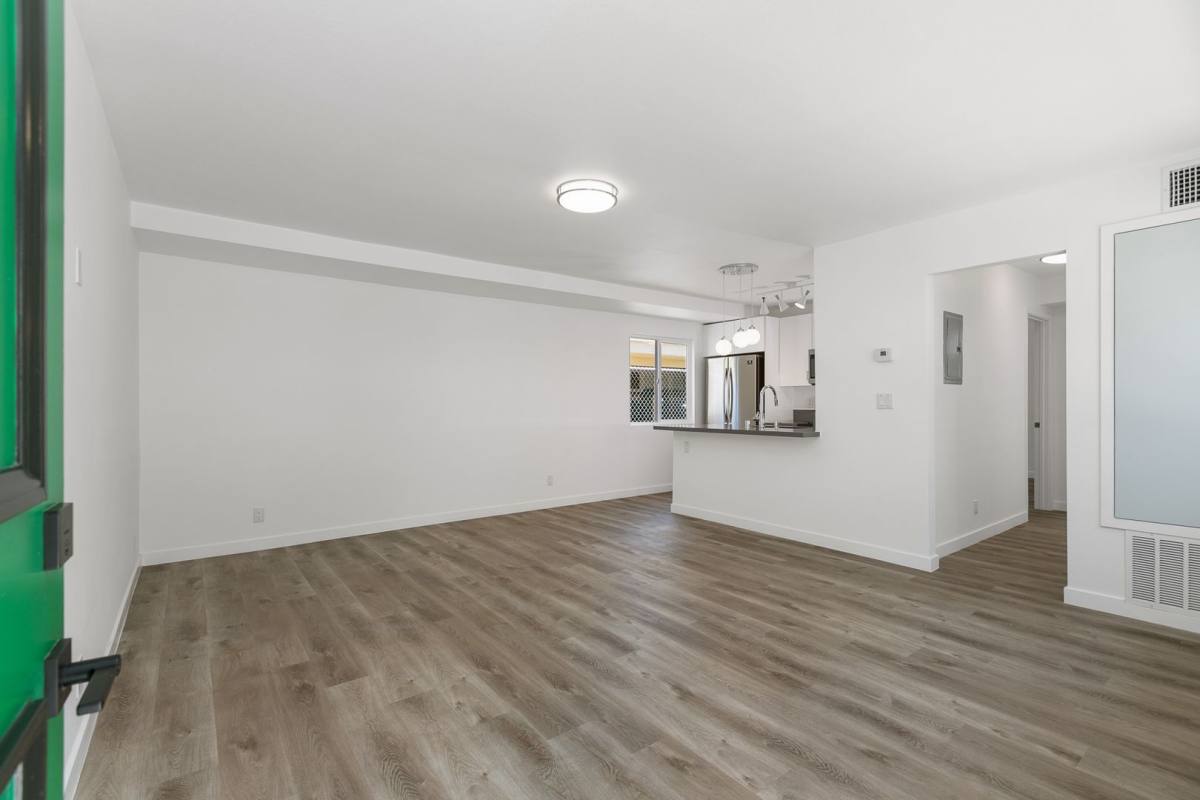 Apartment for rent at 6736 Woodley Ave, Van Nuys, CA 91406