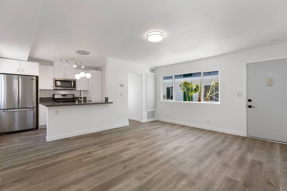 Apartment for rent at 6736 Woodley Ave, Van Nuys, CA 91406