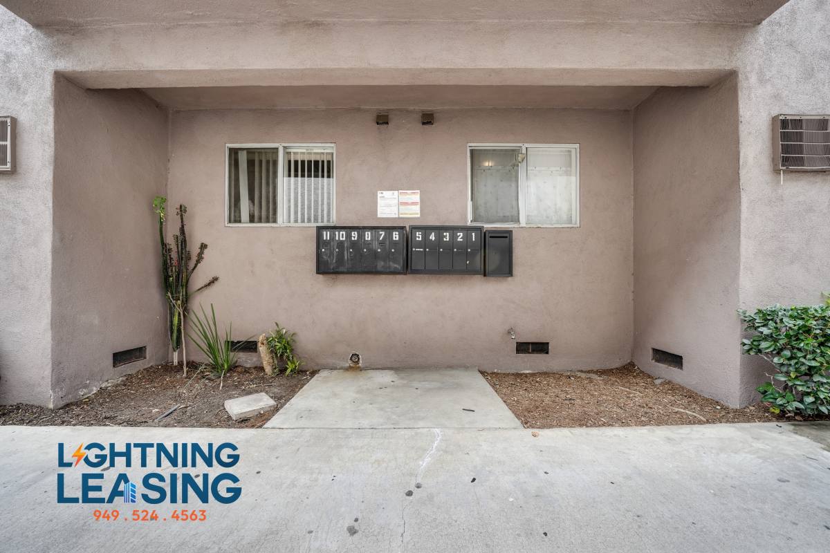 Apartment for rent at 15939 3 2 Vanowen St #11B, Van Nuys, CA 91406