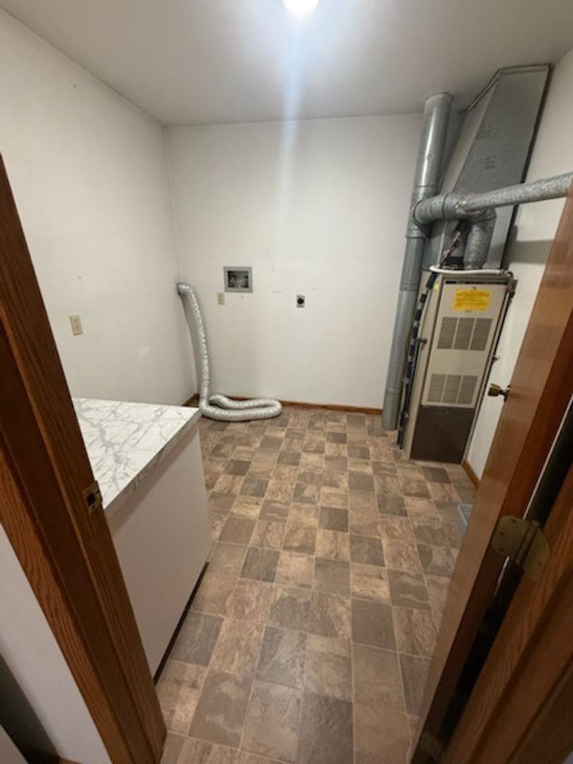 Apartment for rent at 2302 14th Ave N, Clear Lake, IA 50428