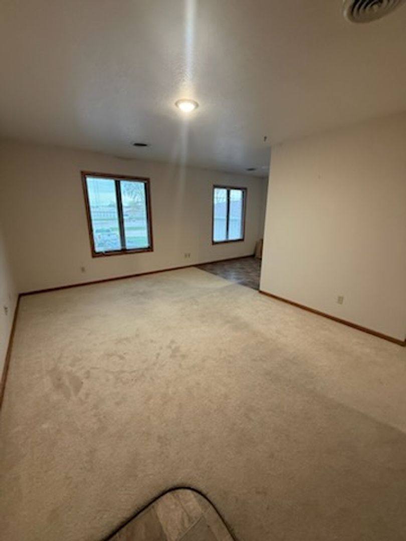 Apartment for rent at 2302 14th Ave N, Clear Lake, IA 50428