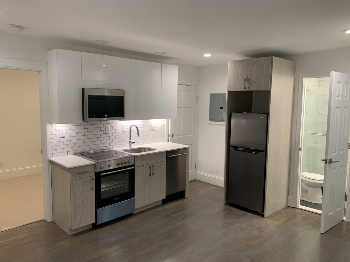 Apartment for rent at 225 Newbury St, Boston, MA 02116