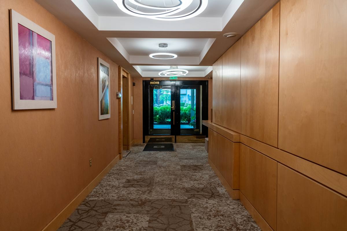 Apartment for rent at 320 Hammond Pond Parkway #502, Chestnut Hill, MA 02467